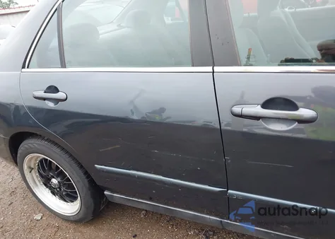 2004 Honda Accord 2.4 Lx z USA, uszkodzony, nr VIN 1HGCM563X4A109373